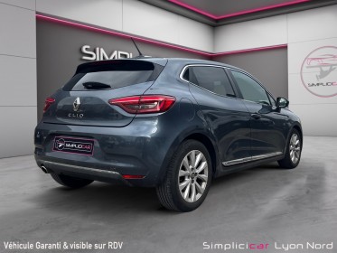 Renault clio v tce 100 intens caméra de recul radars 2 roues barre de toit garantie 12 mois occasion simplicicar lyon nord...
