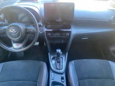 Toyota yaris cross hybride my22 116h 2wd gr sport garantie constructeur toyota occasion simplicicar toulon ouest simplicicar...