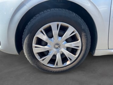 Peugeot 208 1.6 bluehdi 75ch bvm5 active garantie 12 mois entretien complet controle technique vierge occasion simplicicar...
