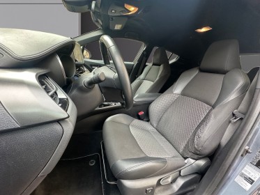 Toyota c-hr hybride my23 1.8l design carplay entretiens complets garantie 12 mois occasion simplicicar le raincy simplicicar...