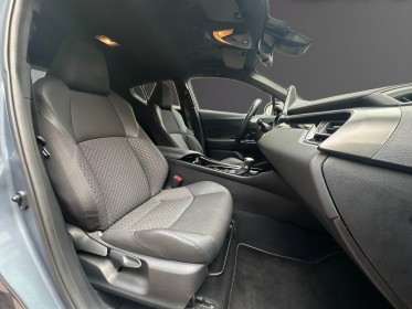 Toyota c-hr hybride my23 1.8l design carplay entretiens complets garantie 12 mois occasion simplicicar le raincy simplicicar...