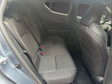 Toyota c-hr hybride my23 1.8l design carplay entretiens complets garantie 12 mois occasion simplicicar le raincy simplicicar...