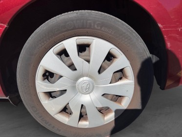 Toyota yaris hybride mc2 100h dynamic occasion cannes (06) simplicicar simplicibike france