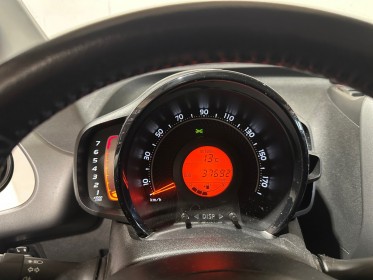 Toyota aygo pro mc18 72ch finition x-play origine france 1ère main carplay caméra garantie 12 mois occasion simplicicar...