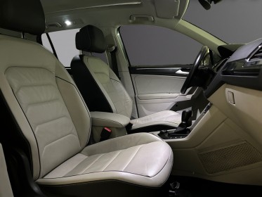 Volkswagen tiguan 2.0 tdi 150 dsg7 4motion r line carat exclusive garantie 12 mois carplay caméra de recul toit ouvrant......
