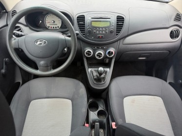 Hyundai i10 1.1 moteur à chaine clim faible killométrage garantie 12 mois occasion simplicicar lyon nord simplicicar...