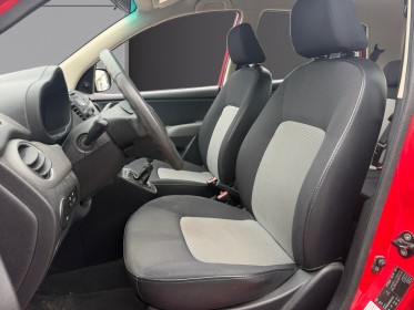 Hyundai i10 1.1 moteur à chaine clim faible killométrage garantie 12 mois occasion simplicicar lyon nord simplicicar...