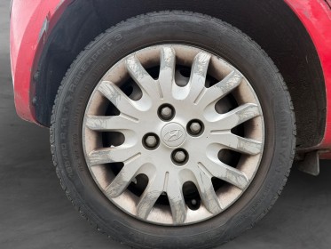 Hyundai i10 1.1 moteur à chaine clim faible killométrage garantie 12 mois occasion simplicicar lyon nord simplicicar...