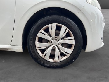 Peugeot 208 1.4 hdi 68ch bvm5 style garantie 12 mois entretien complet vidange faite pour la vente occasion simplicicar...