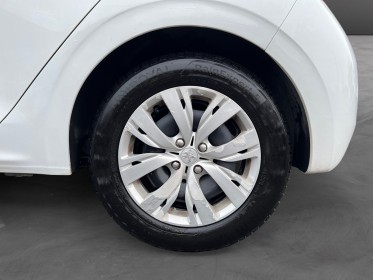 Peugeot 208 1.4 hdi 68ch bvm5 style garantie 12 mois entretien complet vidange faite pour la vente occasion simplicicar...