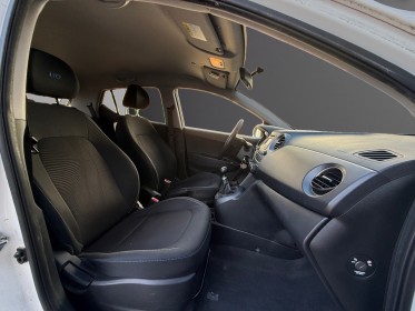 Hyundai i10 1.0 66 uefa euro 2016 - 1ère main - entretien complet - régulateur de vitesse - garantie 12 mois occasion...