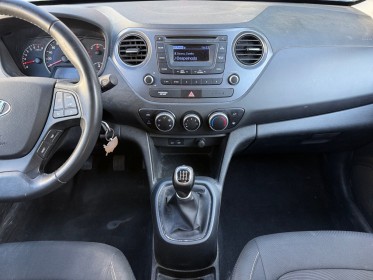 Hyundai i10 1.0 66 uefa euro 2016 - 1ère main - entretien complet - régulateur de vitesse - garantie 12 mois occasion...