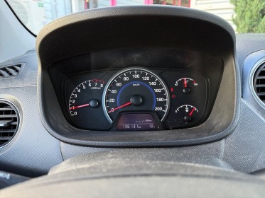 Hyundai i10 1.0 66 uefa euro 2016 - 1ère main - entretien complet - régulateur de vitesse - garantie 12 mois occasion...