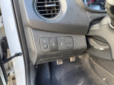 Hyundai i10 1.0 66 uefa euro 2016 - 1ère main - entretien complet - régulateur de vitesse - garantie 12 mois occasion...