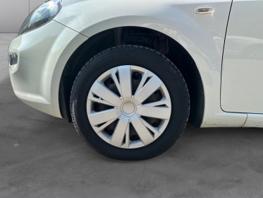 Fiat punto 1.2 8v 69 ch garantie 12 mois occasion simplicicar vienne simplicicar simplicibike france