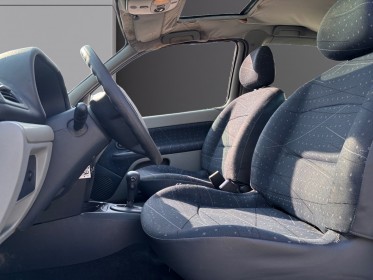 Renault clio 1.4i 16v expression proactive a - boite automatique - toit panoramique occasion simplicicar lagny  simplicicar...