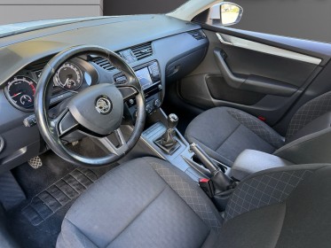 Skoda octavia 1.0 tsi 116 ch - attelage - régulateur - entretien ok - garantie - roue de secours occasion simplicicar salon...