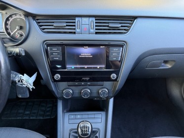 Skoda octavia 1.0 tsi 116 ch - attelage - régulateur - entretien ok - garantie - roue de secours occasion simplicicar salon...