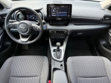 Toyota yaris hybride my22 116h design occasion simplicicar les sables-d'olonne simplicicar simplicibike france