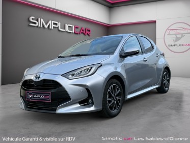 Toyota yaris hybride my22 116h design occasion simplicicar les sables-d'olonne simplicicar simplicibike france