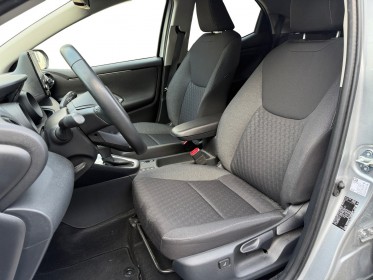 Toyota yaris hybride my22 116h design occasion simplicicar les sables-d'olonne simplicicar simplicibike france