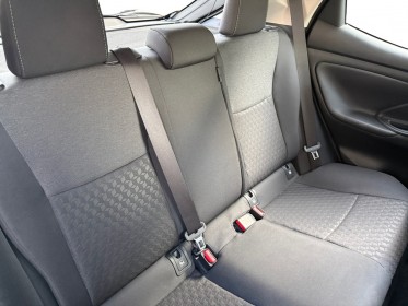 Toyota yaris hybride my22 116h design occasion simplicicar les sables-d'olonne simplicicar simplicibike france