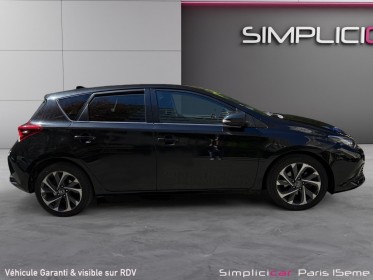 Toyota auris my17 hybride 136h design garantie 12 mois occasion paris 15ème (75) simplicicar simplicibike france