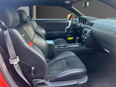 Dodge challenger hemi v8 srt8 425cv - 100% française - carnet entretien complet - carte grise moitié prix occasion...
