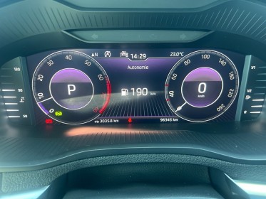 Skoda karoq 1.5 tsi 150 ch act dsg7 style carplay caméra de recul sièges chauffants garantie 12 mois occasion simplicicar...