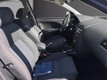 Ford mondeo 1.8 mondeo occasion  simplicicar nice - pfvauto simplicicar simplicibike france