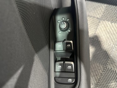 Audi a3 sportback 35 tfsi 150ch s tronic7 s-line toit ouvrant carplay 18' rotor origine france garantie 12 mois occasion...