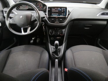 Peugeot 208 1.2 puretech 82ch bvm5 style occasion parc voitures beauvais simplicicar simplicibike france