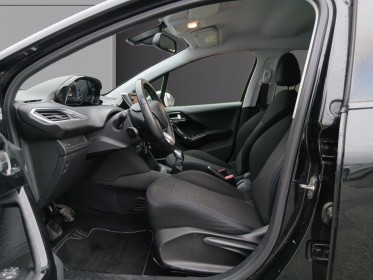 Peugeot 208 1.2 puretech 82ch bvm5 style occasion parc voitures beauvais simplicicar simplicibike france