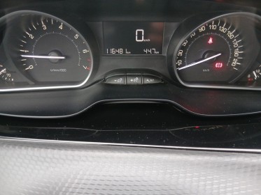 Peugeot 208 1.2 puretech 82ch bvm5 style occasion parc voitures beauvais simplicicar simplicibike france