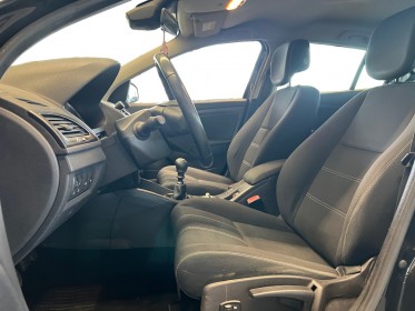 Renault megane iii berline tce 130 energy eco2 limited - gt line - siÈges chauffants - tomtom - rÉgulateur occasion...