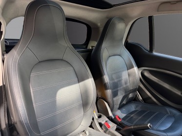 Smart fortwo coupe 1.0 71 ch ss ba6 prime toit panoramique camera de recul garantie 12 mois occasion paris 17ème (75)(porte...