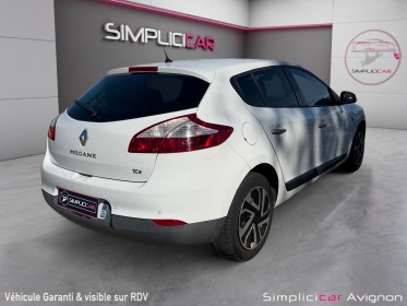 Renault megane iii berline tce 130 sl xv de france euro 5 premiere main occasion avignon (84) simplicicar simplicibike france