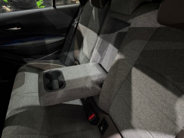 Toyota corolla touring sports hybride my20 184h trek toit ouvrant/carplay/finition rare occasion simplicicar magny-en-vexin...