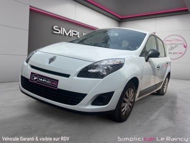 Renault scenic iii 1.6 16v 110ch grand coffre 3 sièges arrière indépendant entretien renault que 30000km au compteur......