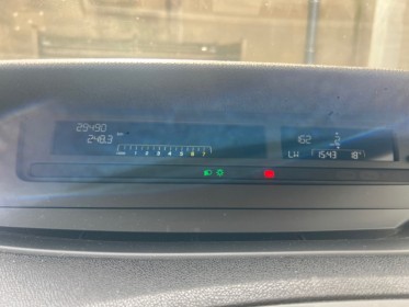 Renault scenic iii 1.6 16v 110ch grand coffre 3 sièges arrière indépendant entretien renault que 30000km au compteur......