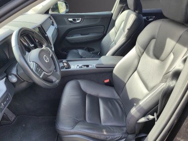 Volvo xc60 business t6 recharge awd 253 ch  87 ch geartronic 8 business executive to pano full options cuir alu brossé......