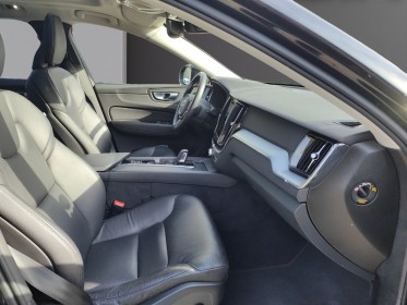 Volvo xc60 business t6 recharge awd 253 ch  87 ch geartronic 8 business executive to pano full options cuir alu brossé......