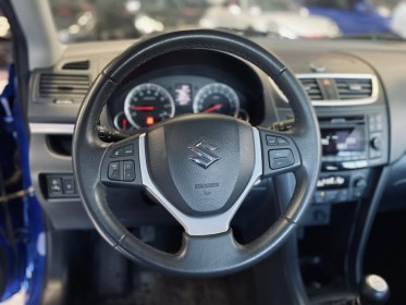 Suzuki swift iii 1.2 vvt so' color - garantie 12 mois occasion simplicicar annecy simplicicar simplicibike france