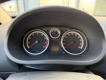 Opel corsa 1.0i 65cv  111th anniversaire - chaine de distri - suivi entretien - garantie 12 mois occasion simplicicar toulon...