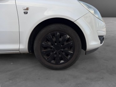 Opel corsa 1.0i 65cv  111th anniversaire - chaine de distri - suivi entretien - garantie 12 mois occasion simplicicar toulon...