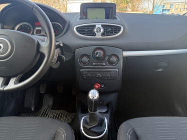 Renault clio iii 1.2 16v 75 eco2 tom tom edition - kit de distribution changé occasion simplicicar lagny  simplicicar...