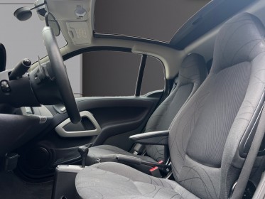 Smart fortwo toit panoramique sièges chauffant écran tactile occasion paris 17ème (75)(porte maillot) simplicicar...