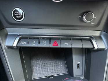 Audi q3 35 tfsi 150 ch s tronic 7 s line myld hybrid garantie 12 mois occasion simplicicar coeur d'yvelines - auto expo 78...