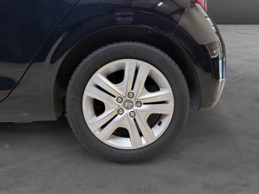 Peugeot 208 82ch ss distrib neuve carplay signature garantie 12 mois occasion simplicicar bretigny-sur-orge simplicicar...