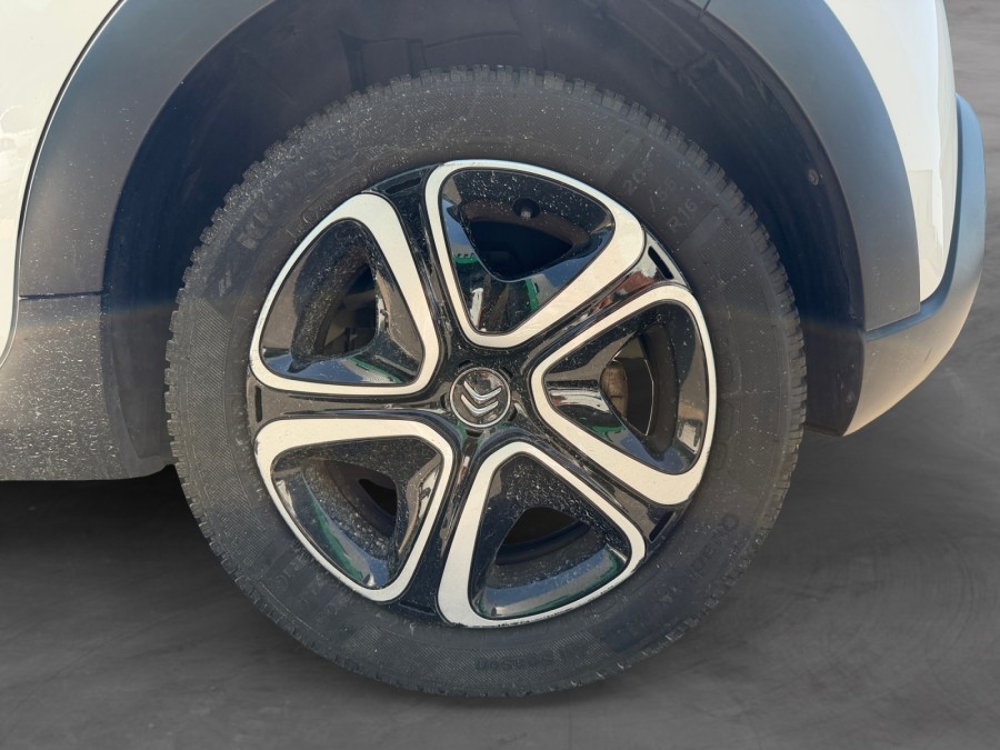 CITROEN d'occasion C3 1.2 PURE TECH 110 SHINE EAT de 2019 Nord Isère